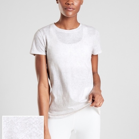 New! Athleta Organic Daily Snake Print Tee white nwt 35273 - Picture 1 of 14